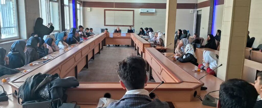 از ۴۵عضو فعال و کتابخوان مرکز کنگاور تجلیل شد