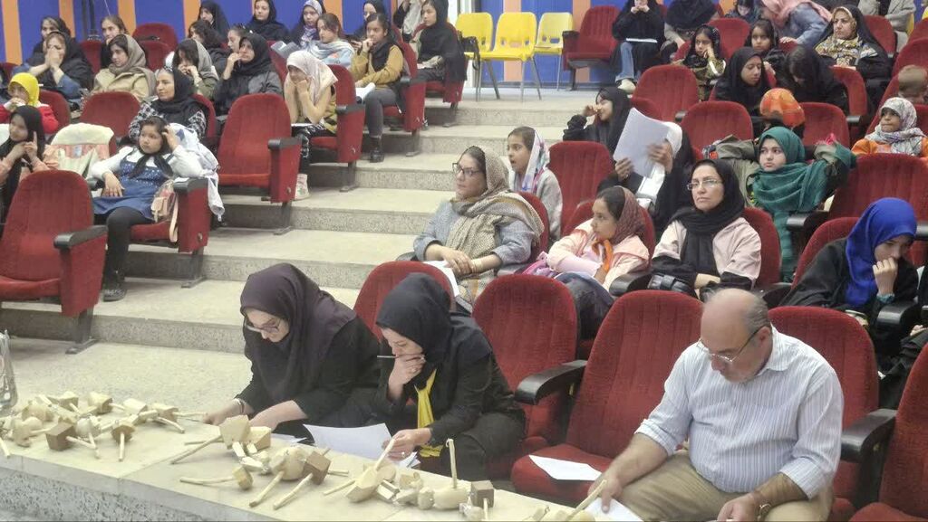 آیین پایانی اولین مهرواره روخوانی کتاب مهرآباد در مرکز شماره ۱۱ کانون کرمانشاه