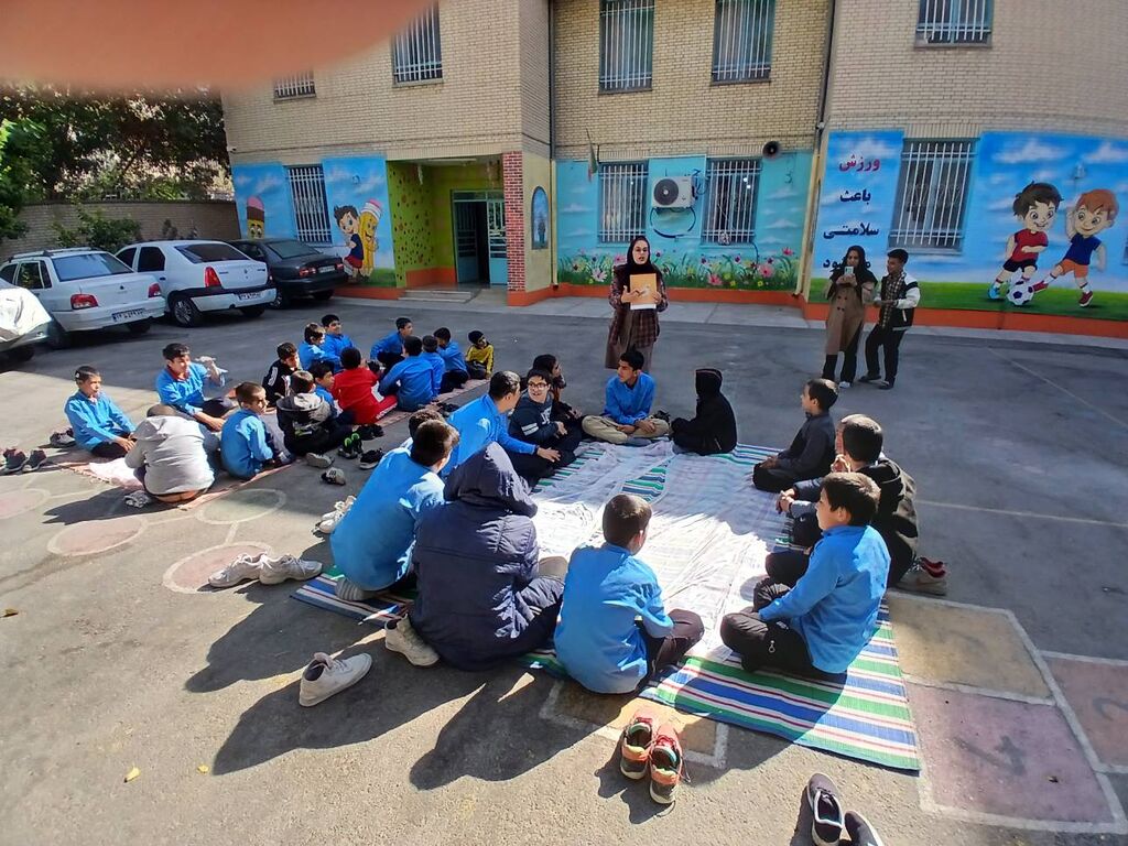 سفالگری و قصهخوانی برای دانشآموزان مدرسه باغچهبان