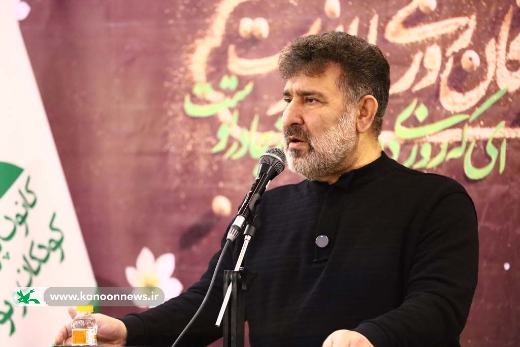 ویژهبرنامه عصر شعر فاطمی در کانون پرورش فکری برگزار شد