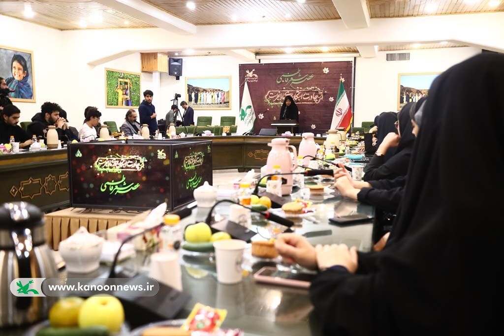 ویژهبرنامه عصر شعر فاطمی در کانون پرورش فکری برگزار شد