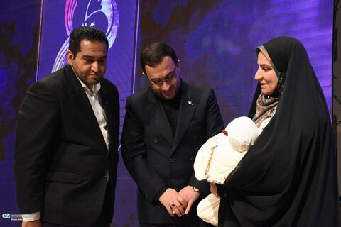 تجلیل از خانواده شهید،مدیرعامل.سمنان