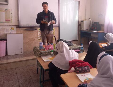 کرمانشاه.  ویژه‌برنامه کتابخوانی