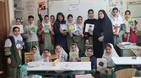 کرمانشاه.  ویژه‌برنامه کتابخوانی