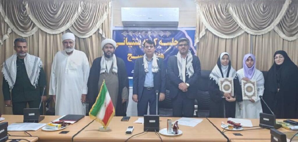 اعضا برتر استانی در امانت کتاب و کتابخوانی مرکز جاسک تجلیل شدند