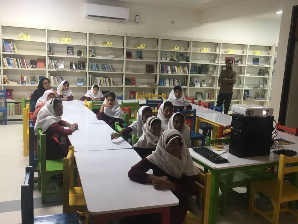 مرکز فرهنگی هنری بندر خمیردر هفته کتاب و کتابخوانی