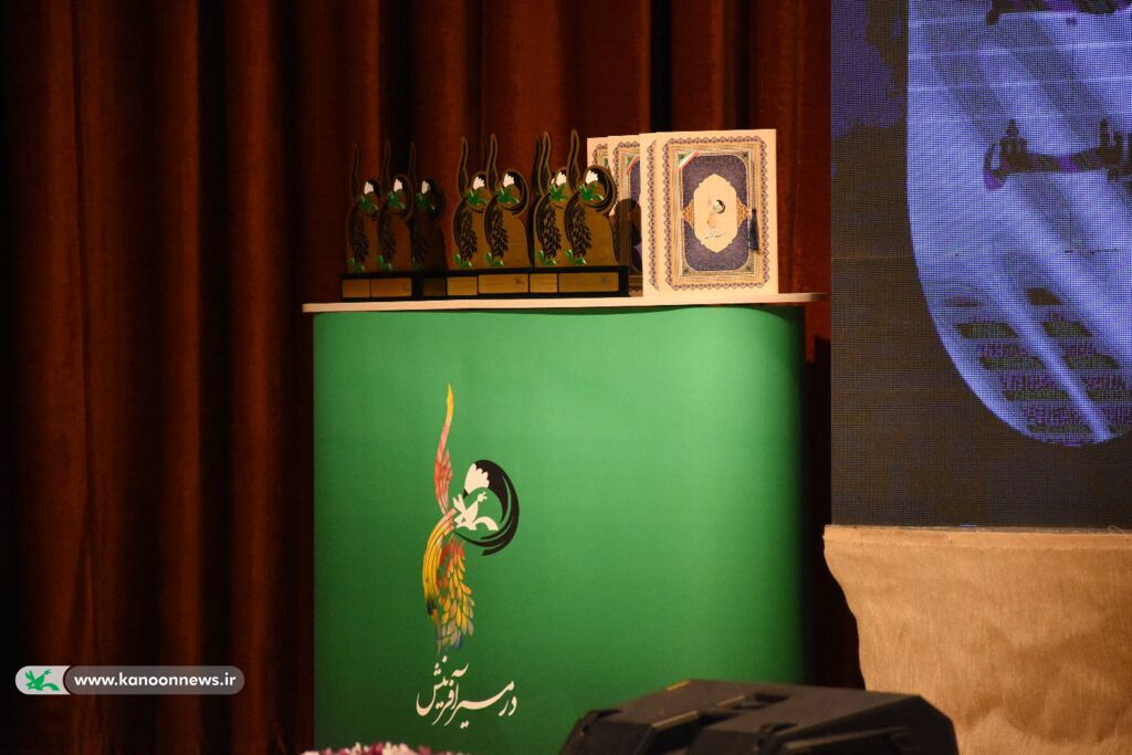 همه کودکان باید شیرینی زبان فارسی را تجربه کنند