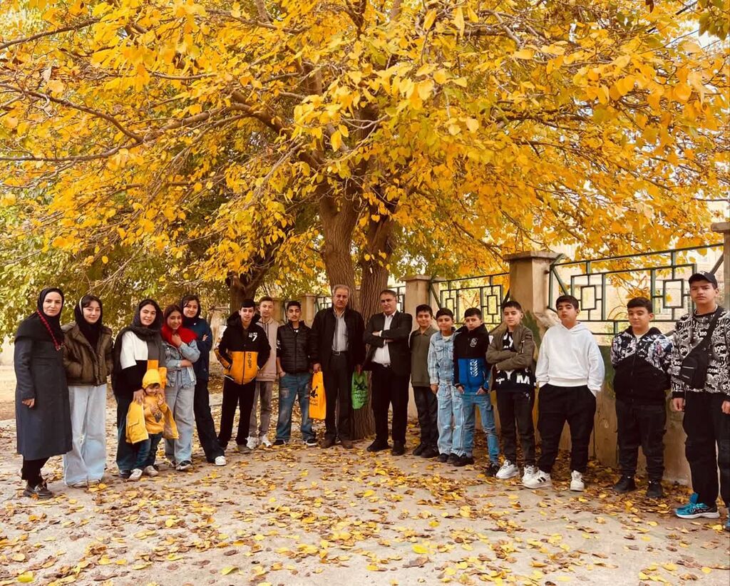 توصیه های کاربردی برای بهبود مهارت های نوشتاری و نقد کتاب در شاهین دژ