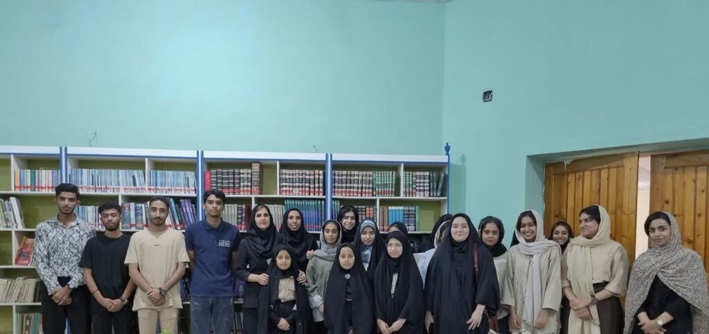 نشست نویسندگان با کودکان و نوجوانان جزیره ابوموسی