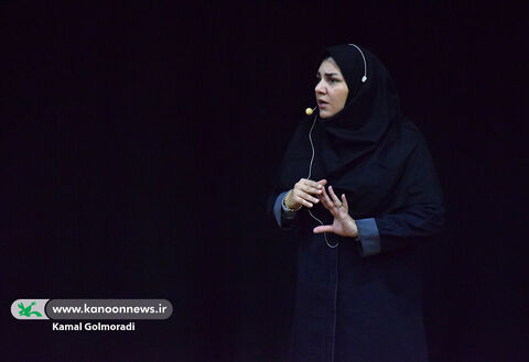 کارگاه قصه‌گویی با حضور معلمان و مربیان در کانون لرستان