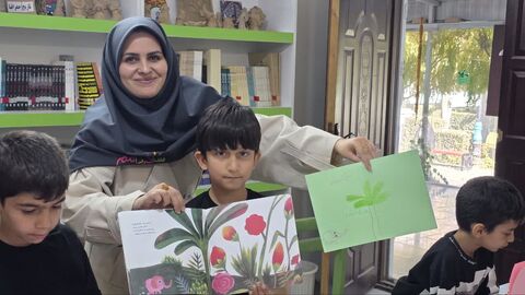 اعضای مرکز طرقبه میهمان کارگاه کتاب‌خوانی و کتاب‌سازی شدند