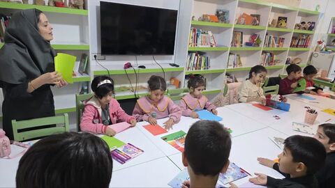 اعضای مرکز طرقبه میهمان کارگاه کتاب‌خوانی و کتاب‌سازی شدند