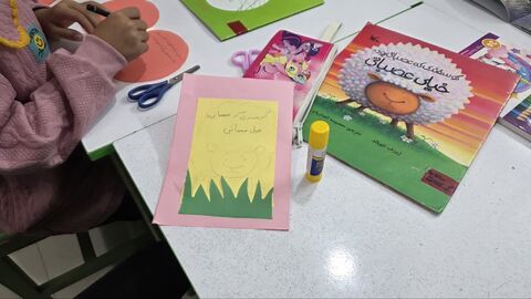 اعضای مرکز طرقبه میهمان کارگاه کتاب‌خوانی و کتاب‌سازی شدند