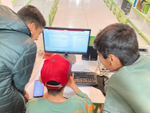 اعضای مرکز طرقبه میهمان کارگاه کتاب‌خوانی و کتاب‌سازی شدند