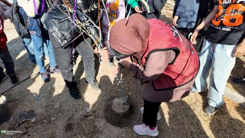 آلبوم تصویری از پنجره دوم، نقد کتاب یک شعر بی طااقت کانون استان قم