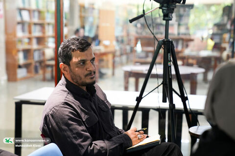 نشست نقد و بررسی مجموعه کتاب‌های «من به دنیا آمدم» برگزار شد