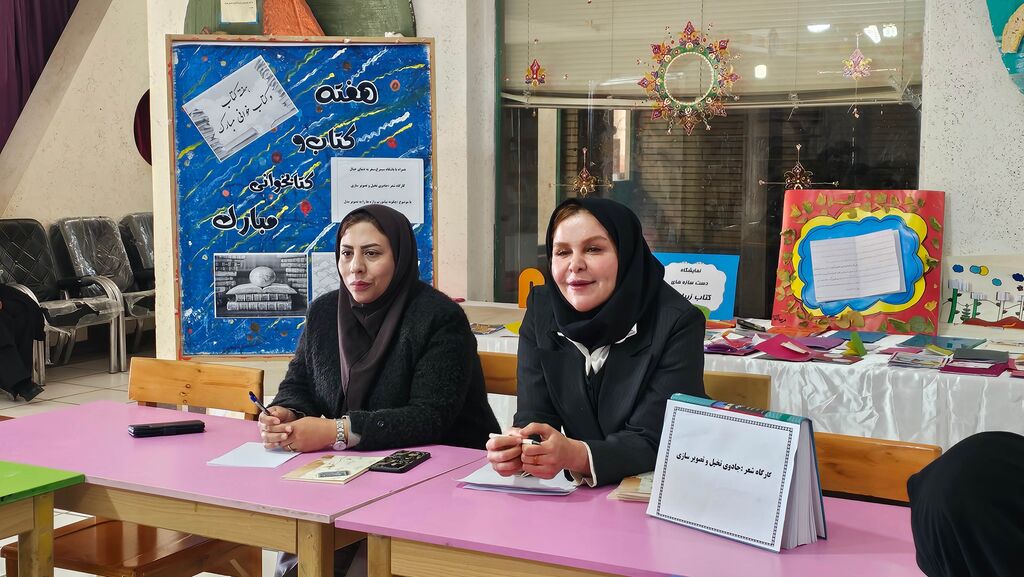 کارگاه «عناصر شعر و تمرینهای خلاقانه» برای نوجوانان باشگاه سیمرغ در یاسوج برگزار شد