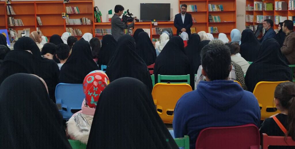 ویژه‌برنامه «با هم بخوانیم برای ایران» در مرکز هرسین