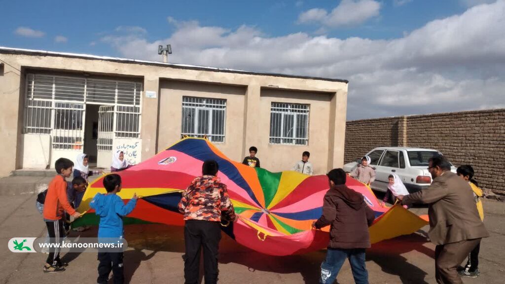 پویش کتاب در روستاهای چومالی و برونده زنجان با حضور ۸۰ دانشآموز برگزار شد