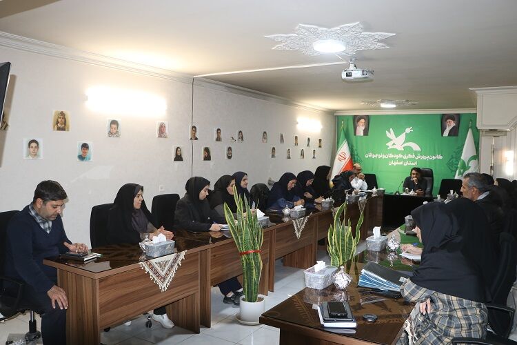 نشست هماهنگی برگزاری مرحله استانی بیست و هفتمین جشنواره بینالمللی قصهگویی