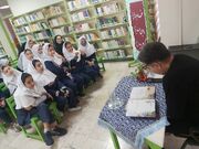 «جشن کتاب‌دوست؛ هم‌خوانی و خلاقیت دختران مدرسه فاطمیه با نویسنده طنزپرداز» عباس قدیر محسنی