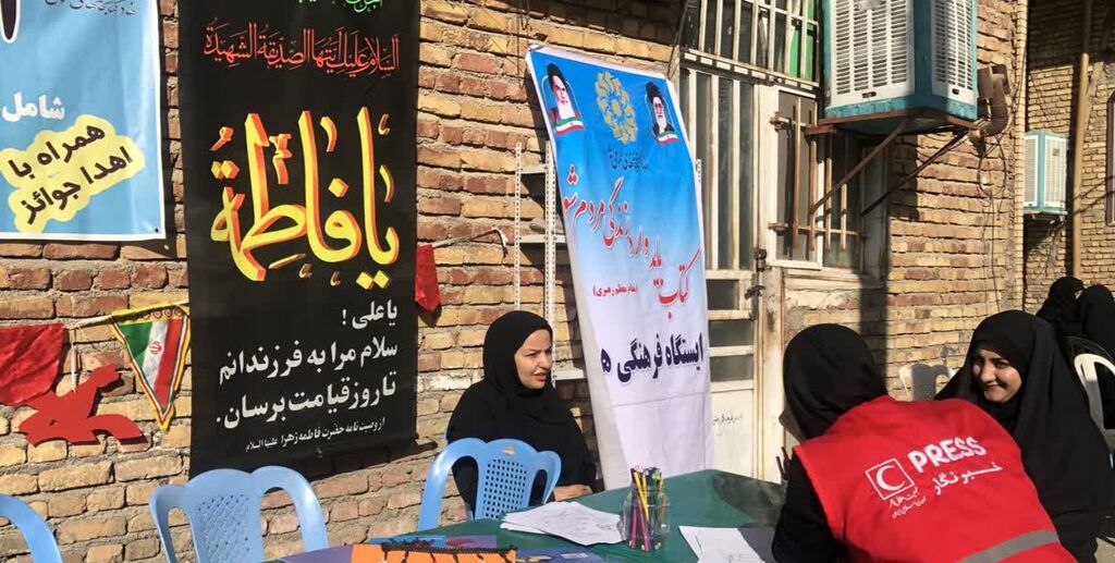 ایستگاه نقاشی با رویکرد ترویج کتابخوانی در صحنه برپا شد