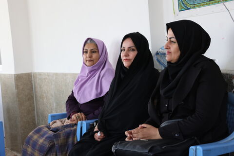 اجرای طرح اهدای قفسه‌های کتاب کانون چهارمحال و بختیاری (1)