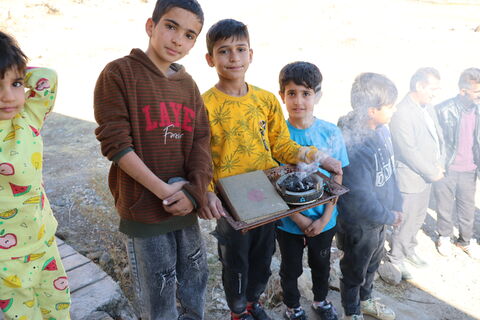 اجرای طرح اهدای قفسه‌های کتاب کانون چهارمحال و بختیاری (1)