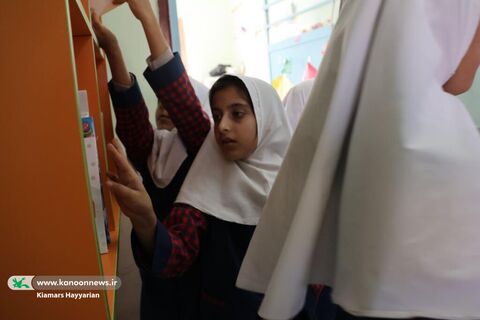 طرح اهدای قفسه‌های کتاب کانون چهارمحال و بختیاری به مدارس محروم(2)