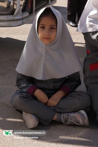 طرح اهدای قفسه‌های کتاب کانون چهارمحال و بختیاری به مدارس محروم(2)