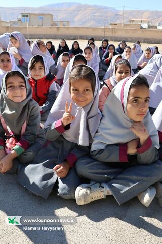 طرح اهدای قفسه‌های کتاب کانون چهارمحال و بختیاری به مدارس محروم(2)