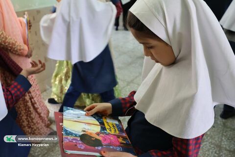 طرح اهدای قفسه‌های کتاب کانون چهارمحال و بختیاری به مدارس محروم(2)