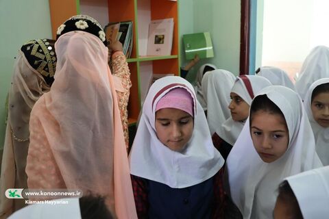 طرح اهدای قفسه‌های کتاب کانون چهارمحال و بختیاری به مدارس محروم(2)