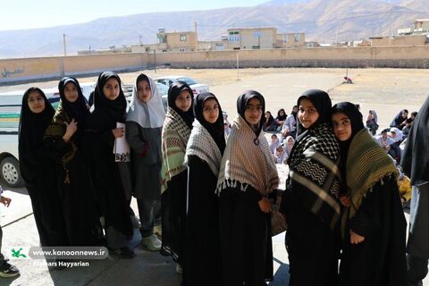 طرح اهدای قفسه‌های کتاب کانون چهارمحال و بختیاری به مدارس محروم(2)