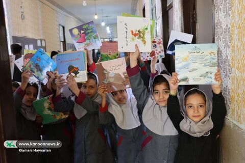 طرح اهدای قفسه‌های کتاب کانون چهارمحال و بختیاری به مدارس محروم(2)