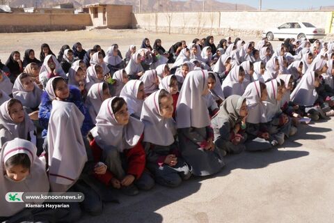 طرح اهدای قفسه‌های کتاب کانون چهارمحال و بختیاری به مدارس محروم(2)