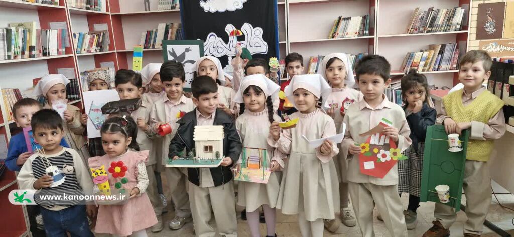 کارگاه کاردستی مادر و کودک تلفیقی از خلاقیت، همدلی و تکریم مقام حضرت زهرا(س)