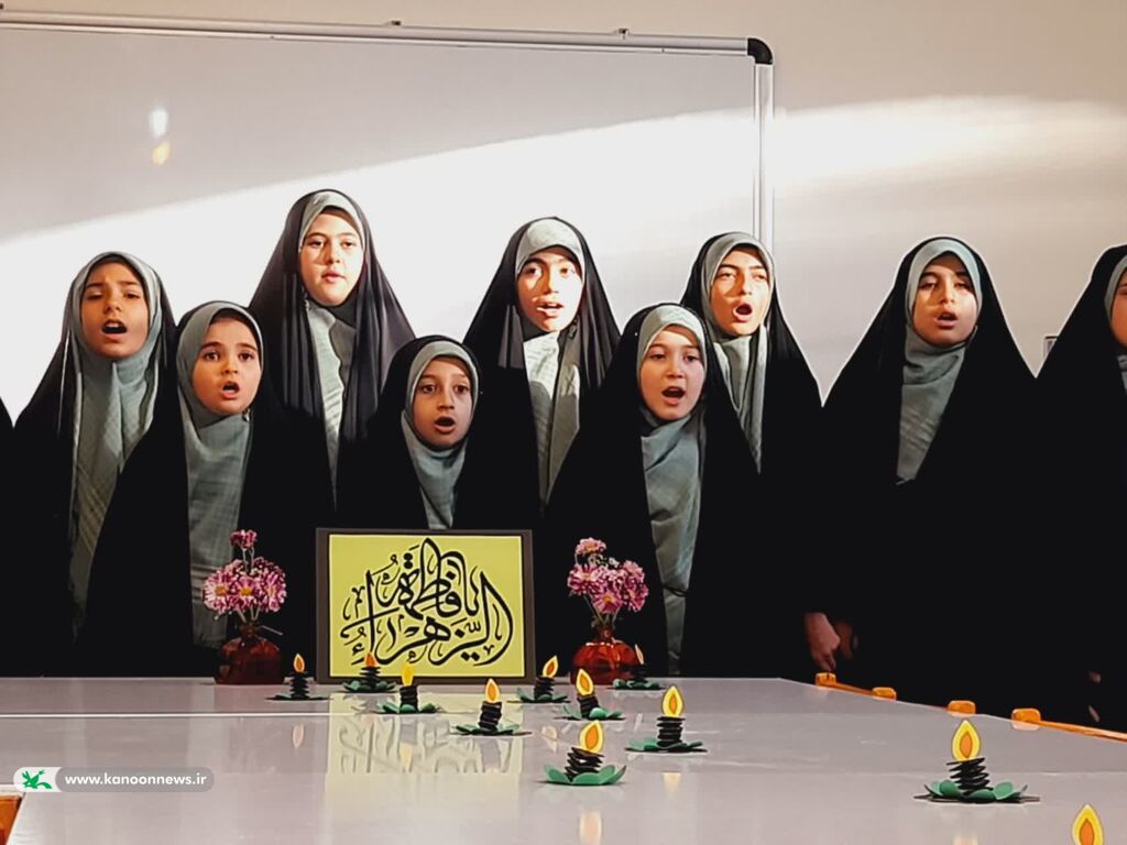 ویژهبرنامه «عطر فاطمی» در زنجان؛ فضای مرکز فرهنگی کانون معطر به یاد بانوی دو عالم