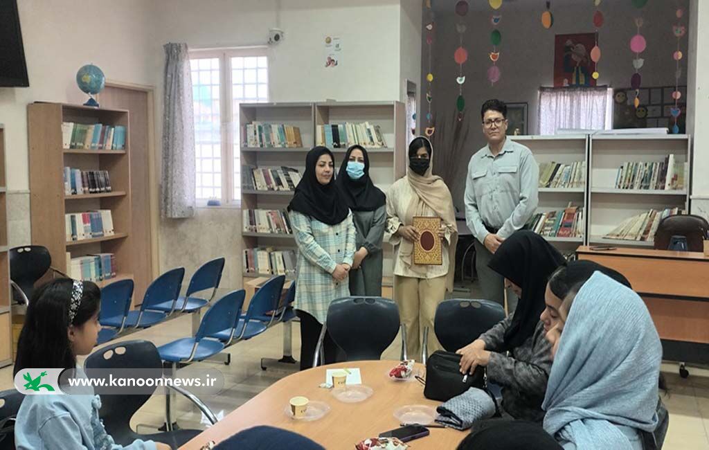 نشست ادبی در مرکز بافت برگزار شد