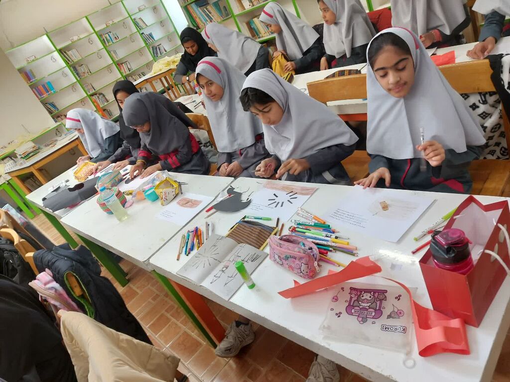 کاشت نهال در مرکز فرهنگی سرخس