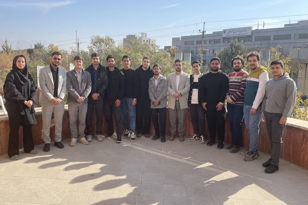 بازدید بسیجیان دانشگاه فرهنگیان از مراکز شماره ۲ و آفرینش کانون کرمانشاه
