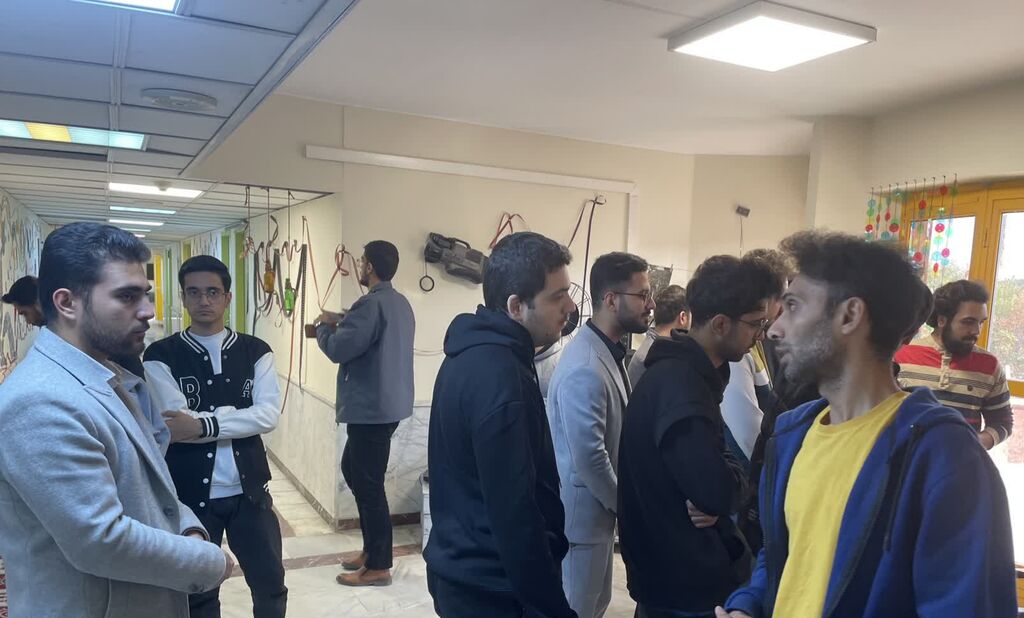 بازدید بسیجیان دانشگاه فرهنگیان از مراکز شماره ۲ و آفرینش کانون کرمانشاه