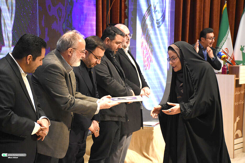 درخشش همکاران کانون چهارمحال و بختیاری در جشنواره ملی آفرینش