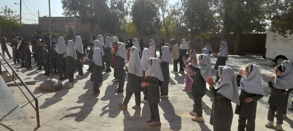 جشن هفته کتاب در روستای سیدآباد با مرکز سیارروستایی شماره 1 نیشابور
