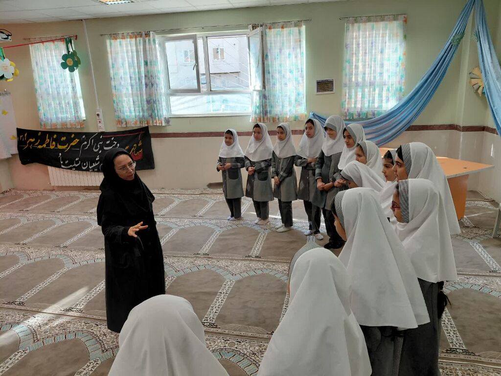 کانون همدان کارگاههای سرود در مدارس و روستاهای همدان برگزار کرد