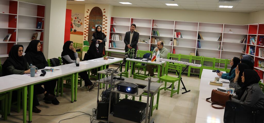 گامی برای حرفه‌ای‌ شدن گروه‌های سرودکانون کلید خورد