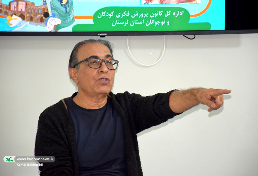 کارگاه «خلق بداهه قصه برای قصهگویی» در کانون لرستان برگزارشد