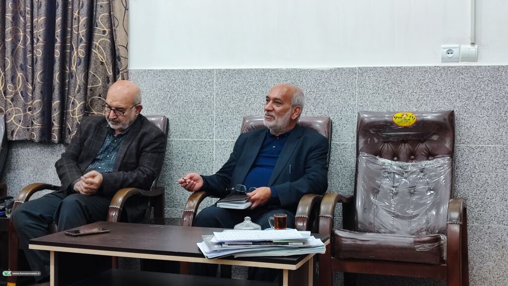 نشست مدیرکل کانون پرورش فکری خوزستان با مسئولان دزفول