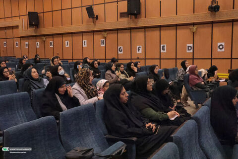 دوره‌ی آموزشی فنون و مهارتهای قصه‌گویی در کانون چهارمحال و بختیاری