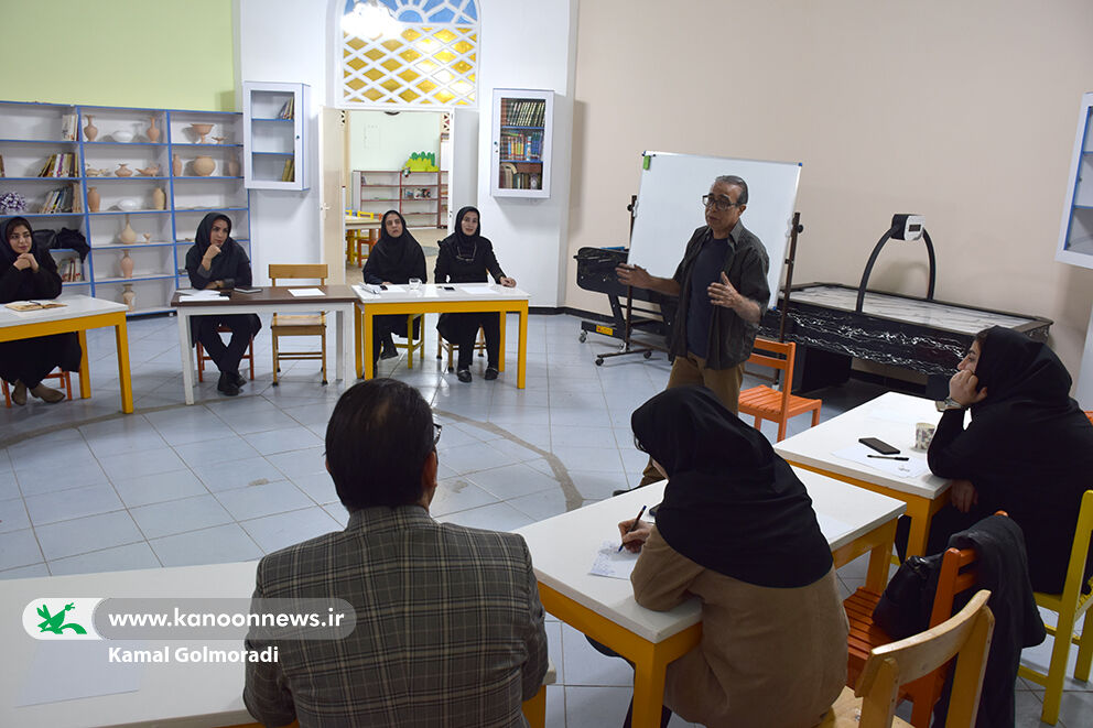 رازهای نوشتن خلاق در خرمآباد رمزگشایی شد